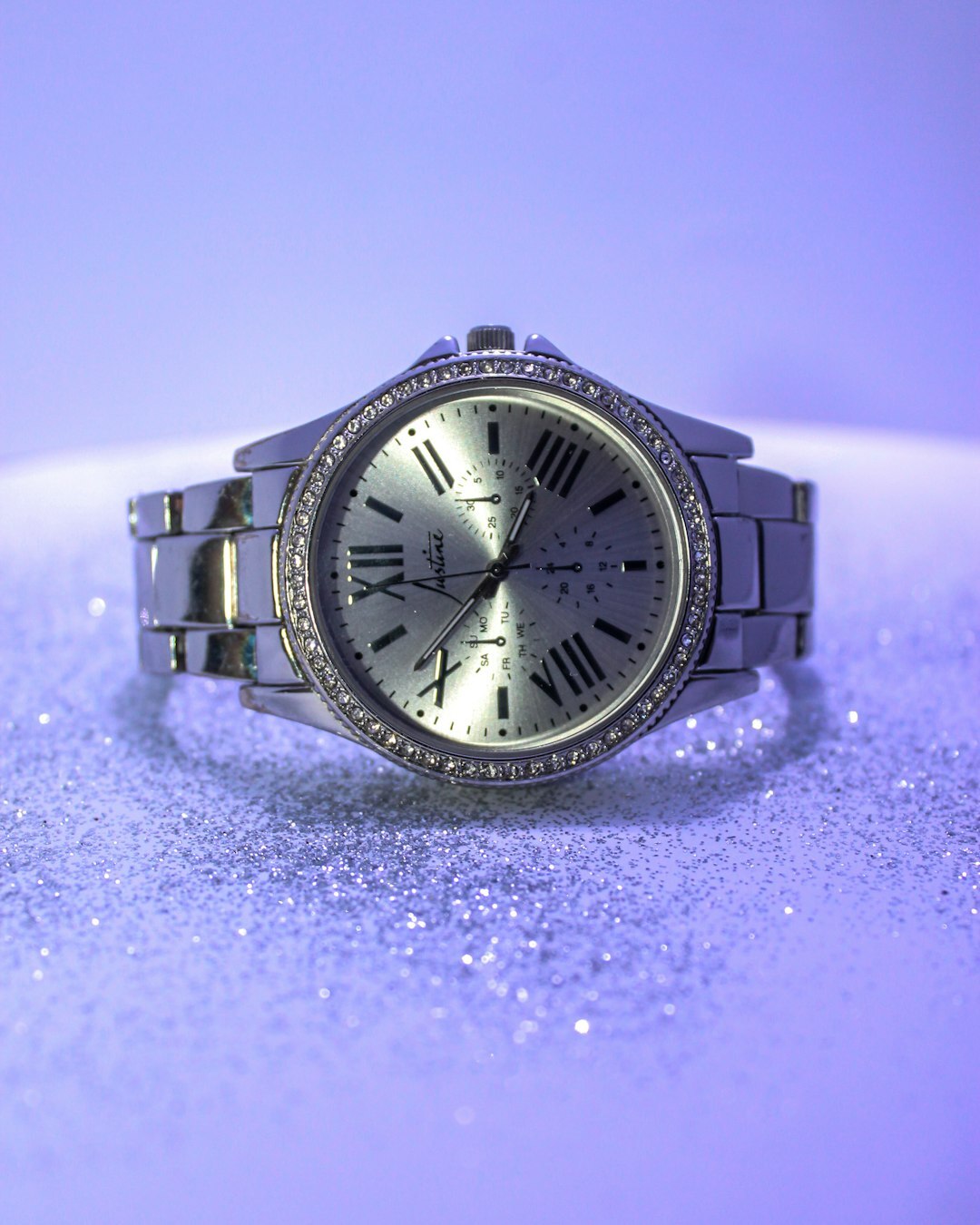 Elegant women's jewelry watch with diamond bezel