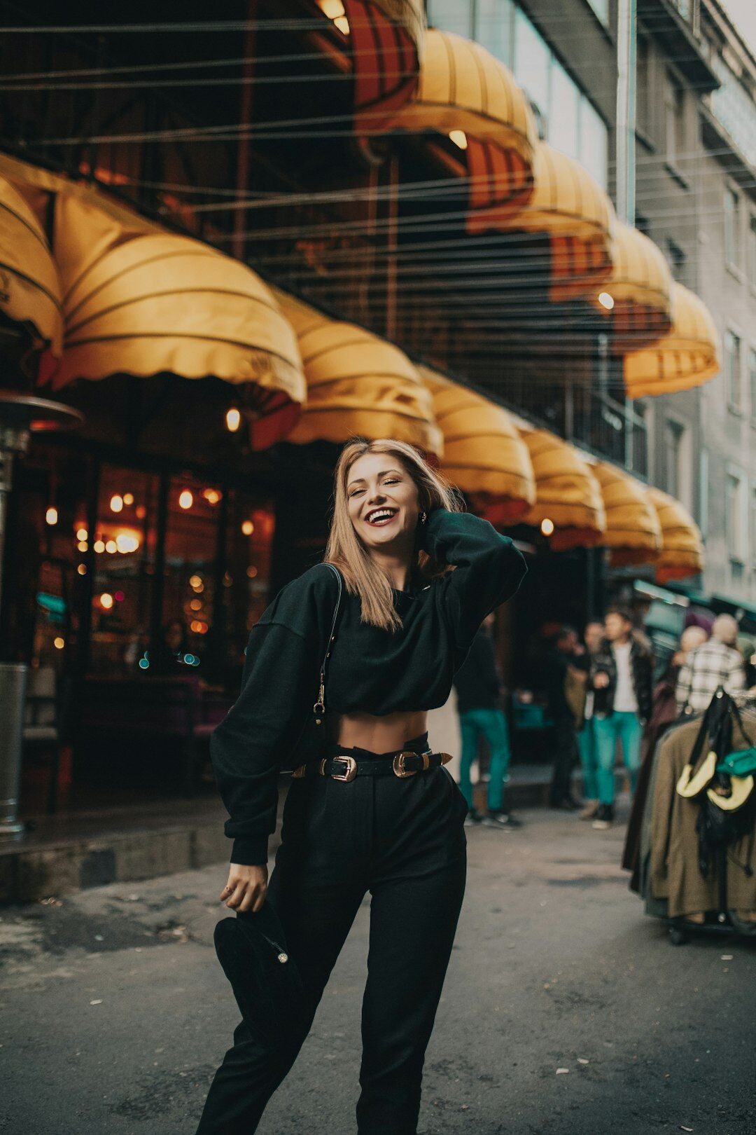 woman wearing elegant daily outfit